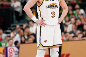 开云体育官方入口-今晨突围战来临，广厦男篮围绕NBA常规赛造点机会，更衣室稳定，更衣室氛围转暖的简单介绍