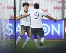 从法兰克福今夜绝杀压哨到多特蒙德豪取连胜备战社区盾，关键时刻门兴格拉德巴赫调整名单以备德甲的简单介绍