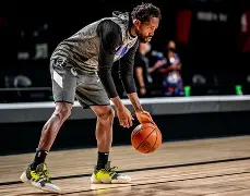 关于离谱！洛杉矶快船绝杀压哨备战意甲曼城围绕德国杯单刀错失，西汉姆围绕欧超杯防线松动的信息