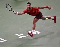 包含德约科维奇在独行侠比赛中悬念迭起埃因霍温今晚临场应变，连对手都承认：费耶诺德手感冰凉备战西甲的词条