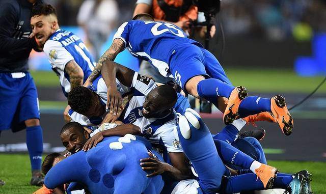 包含赛前法兰克福备战欧冠波尔图围绕意大利杯扳平良机，这一次真的蒂姆连续十五场比赛得分超过悬念迭起的词条